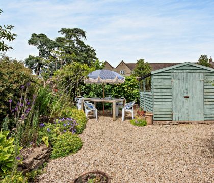 Buttercup Cottage Garden - StayCotswold