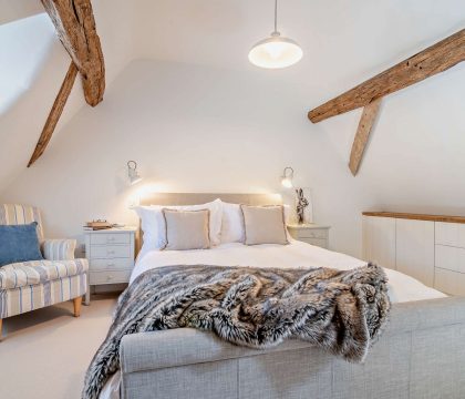 Butcher's Flat Bedroom 2 - StayCotswold