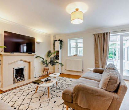 5 Stone Cottage Sitting Room - StayCotswold