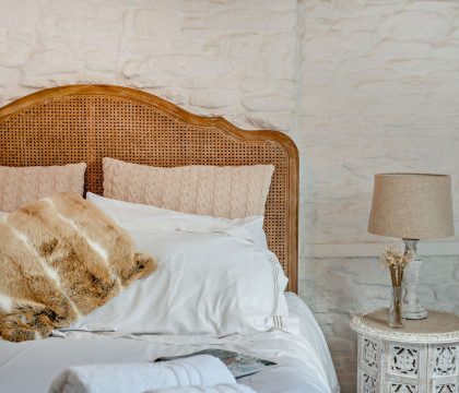 Elephant Cottage Master Bedroom - StayCotswold