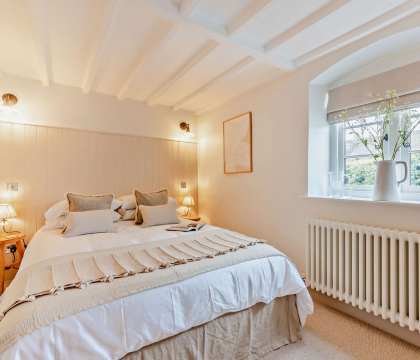 Rosewood Cottage Bedroom 2 - StayCotswold