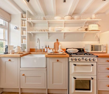 Rosewood Cottage Kitchen - StayCotswold