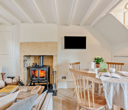 Rosewood Cottage Reception Room - StayCotswold