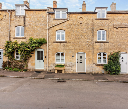 Rosewood Cottage - StayCotswold