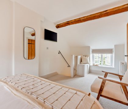 Rosewood Cottage Master Bedroom - StayCotswold