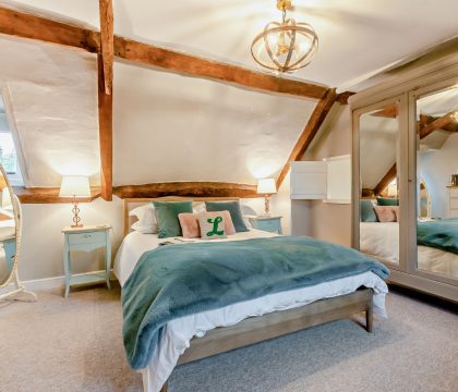 Rex Cottage Bedroom 2 - StayCotswold