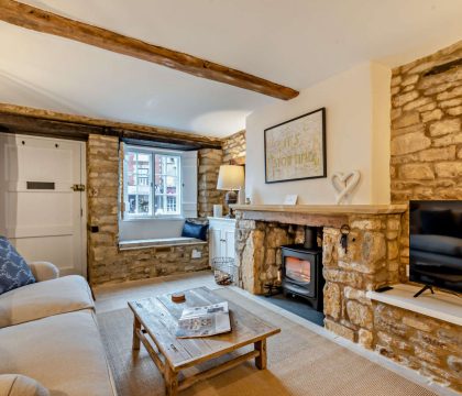 Little Cottage Sitting Room - StayCotswold