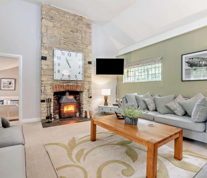 Lakeside House Sitting Room - StayCotswold