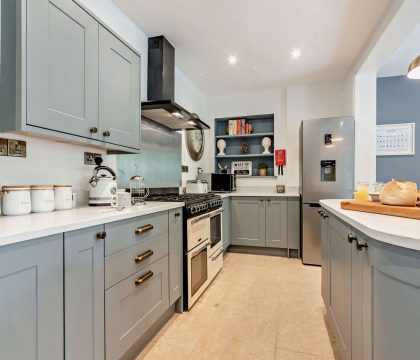 Lakeside House Kitchen - StayCotswold