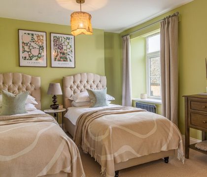 Bert's Place Bedroom 2 - StayCotswold