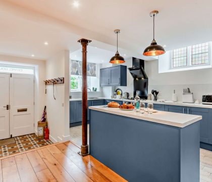 Chapel House Kitchen - StayCotswold