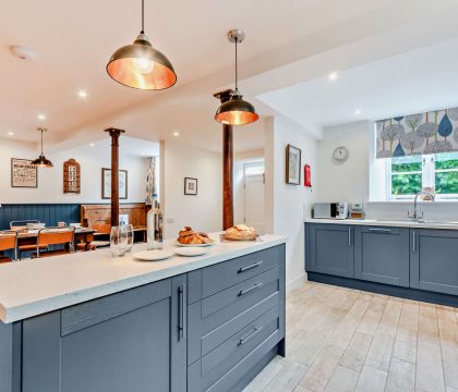 Chapel House Kitchen - StayCotswold