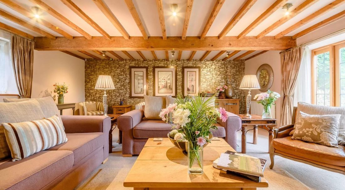 Cotswold cottage sitting room