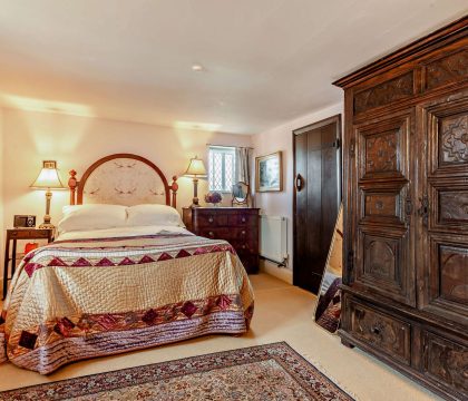 The Court House Bedroom 3 - StayCotswold