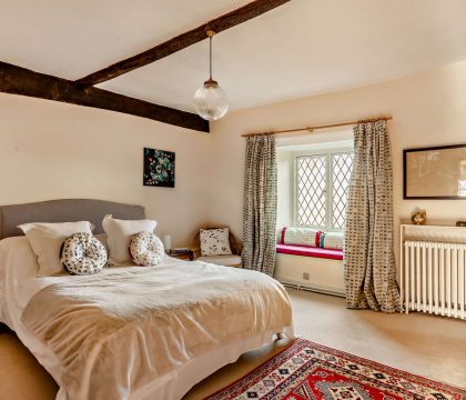 The Court House Bedroom 2 - StayCotswold