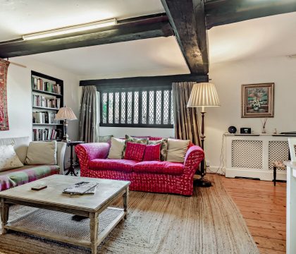 The Court House Family Room - StayCotswold