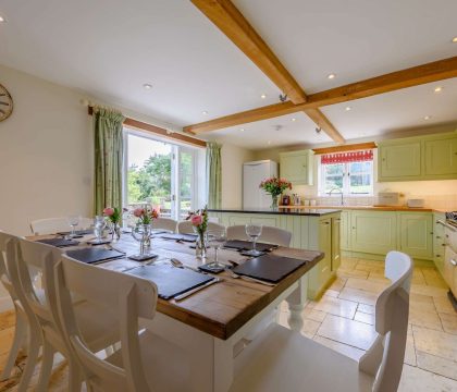 Rose Tree Cottage Dining Area - StayCotswold