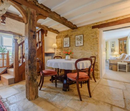 Rose Tree Cottage Dining Area - StayCotswold