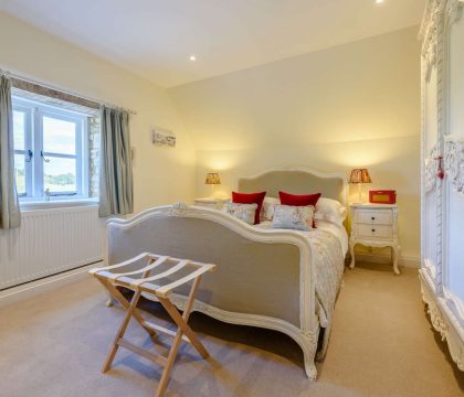 Rose Tree Cottage Double Bedroom - StayCotswold