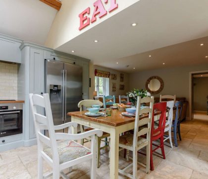 Laurel Tree Cottage Dining Room - StayCotswold