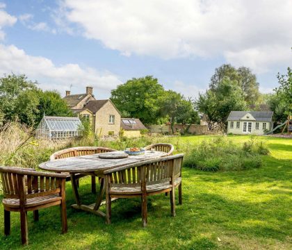 Laurel Tree Cottage Outdoor Dining - StayCotswold