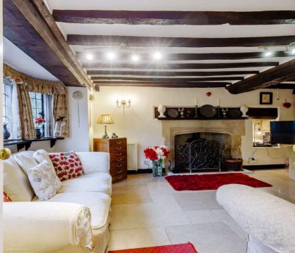 Middle Gable Sitting Room - StayCotswold