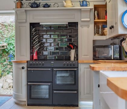 Barnsley Cottage Kitchen - StayCotswold