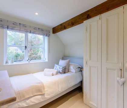 Spring Cottage, Single Bed - StayCotswold