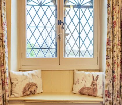 Spa Changing Rooms Window Seat - StayCotswold