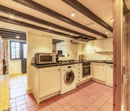 Spa Changing Rooms Kitchen - StayCotswold