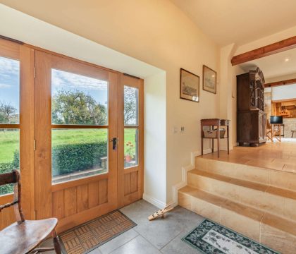 Bunt Barn Entrance Hall - StayCotswold