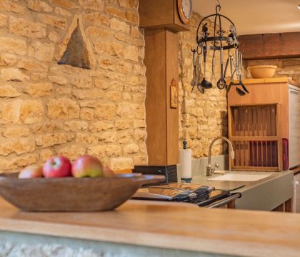 Bunt Barn Kitchen - StayCotswold