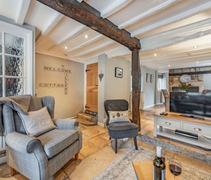 Miller's Cottage Living Room - StayCotswold