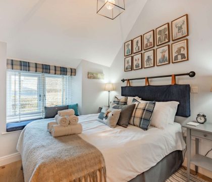 The Chapel Double Bedroom - StayCotswold