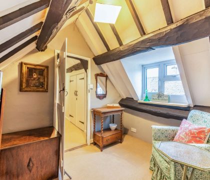 Pear Tree Cottage Bourton Dressing Room - StayCotswold