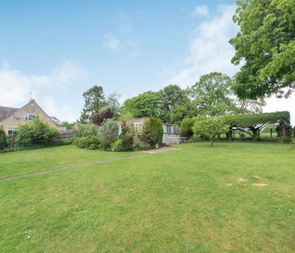 Elm Bank Garden - StayCotswold