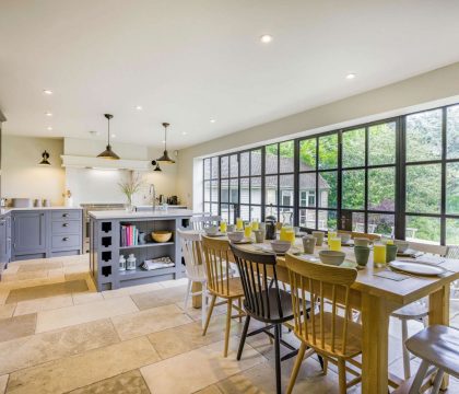 Willows House Kitchen/Dining Area - StayCotswold