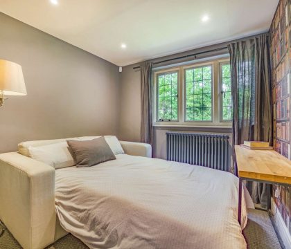 Willows House Family Room - StayCotswold