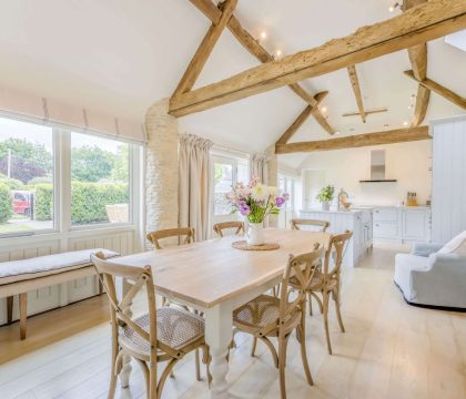 The Byre Dining Area - StayCotswold