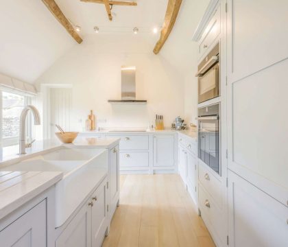 The Byre Kitchen - StayCotswold