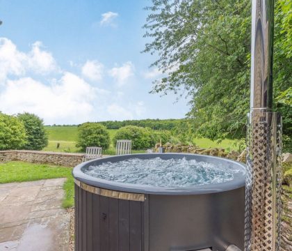 Owls Roost Hot Tub - StayCotswold