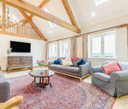 Owls Roost Living Room - StayCotswold