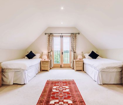 Owls Roost Master Bedroom - StayCotswold
