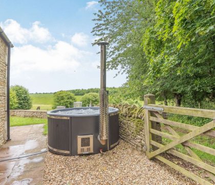 Owls Roost Hot Tub - StayCotswold