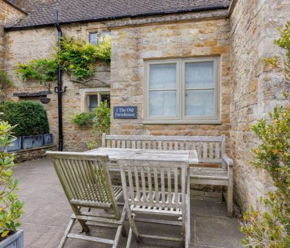 The Old Farmhouse Garden - StayCotswold