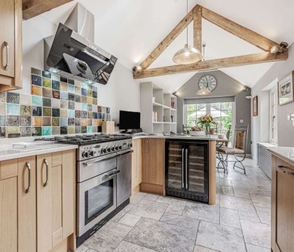 Keeley Cottage Kitchen - StayCotswold