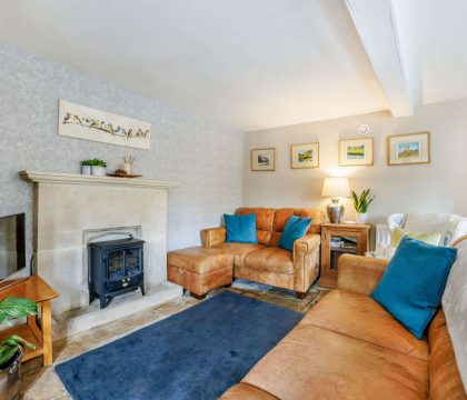 Little Mullions Living Room - StayCotswold