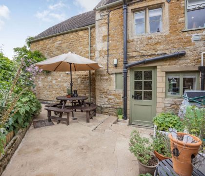 Little Mullions Garden - StayCotswold