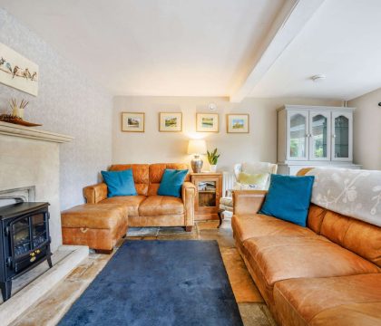 Little Mullions Living Room - StayCotswold