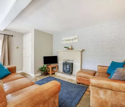 Little Mullions Living Room - StayCotswold
